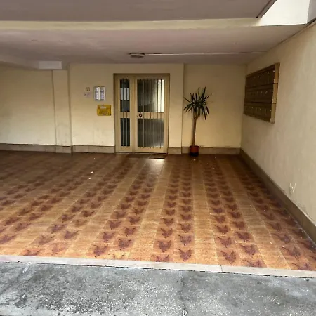 Manuel House In * Pise